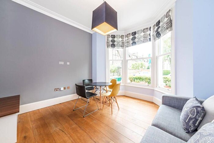 1 Bedroom Flat To Rent In Dalmeny Road, Tufnell Park, London, N7