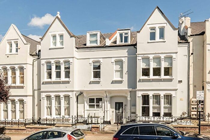 1 Bedroom Flat To Rent In Ritherdon Road, London, SW17