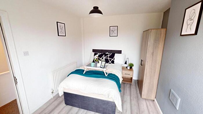 6 Bedroom House To Rent In Queens Road, Beeston, Nottingham, NG9
