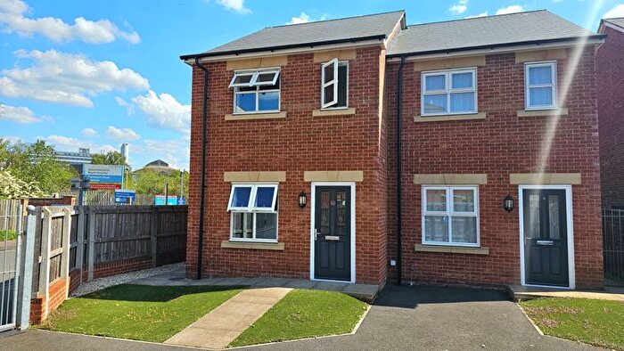 2 Bedroom Semi-Detached House To Rent In Claremont Road, Gloucester, GL1