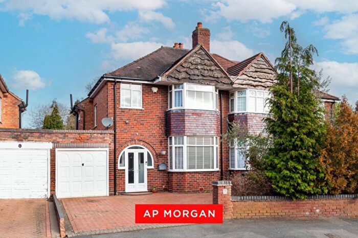 3 Bedroom Semi Detached House For Sale In Brampton Avenue, Birmingham, West Midlands, B28