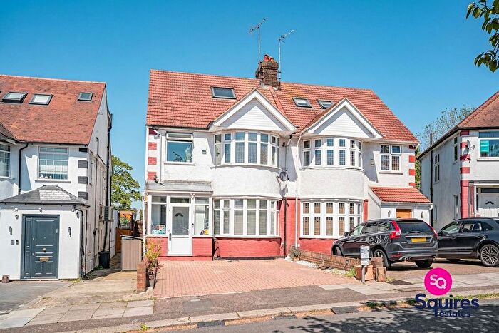 4 Bedroom Semi Detached House For Sale In Southfields, London, NW4