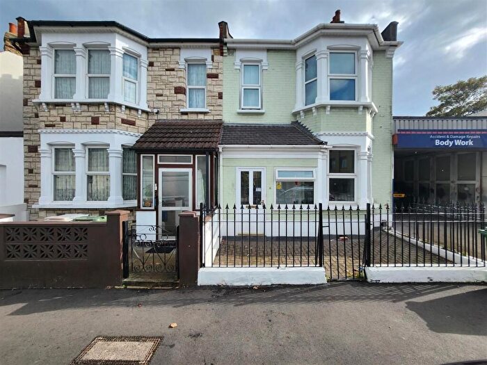 3 Bedroom End Terrace House For Sale In Rectory Road, E12