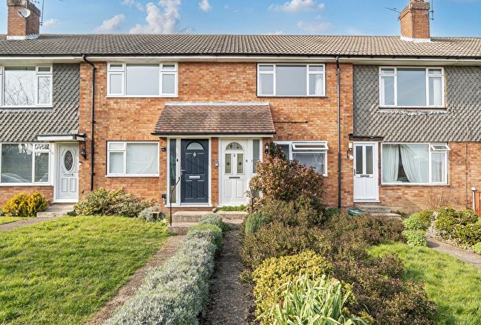 2 Bedroom Terraced House For Sale In Chilston Close, Tunbridge Wells, Kent, TN4