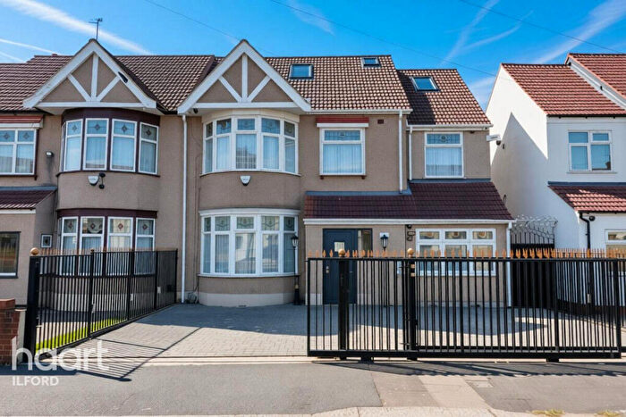 7 Bedroom Semi Detached House For Sale In Vaughan Gardens, Ilford, IG1