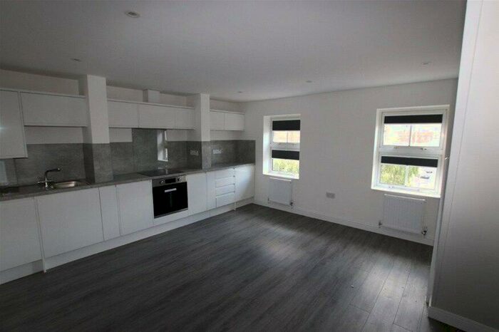 2 Bedroom Flat To Rent In Queens Road, Reading, RG1