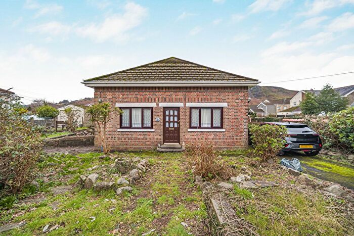 4 Bedroom Bungalow For Sale In Swanfield, Ystalyfera, Swansea, SA9
