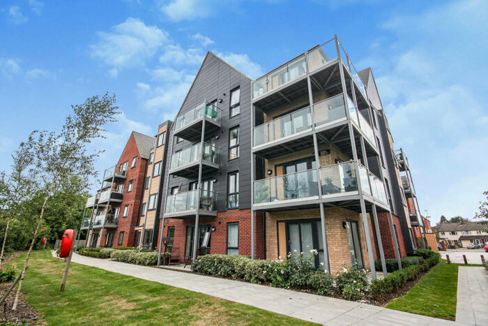 2 Bedroom Apartment To Rent In River View, Bishop's Stortford, CM23