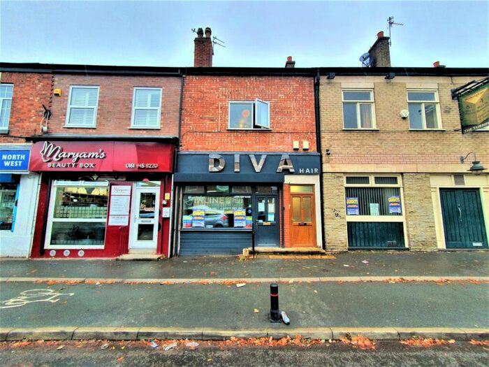 3 Bedroom Flat To Rent In Wilmslow Road, Manchester, M20