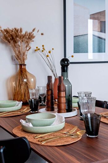 3 Bedroom Flat To Rent In Ten Degrees, Croydon, CR0