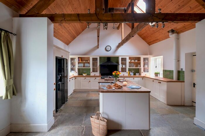 7 Bedroom Detached House For Sale In Old School Lane, Warwick, CV35