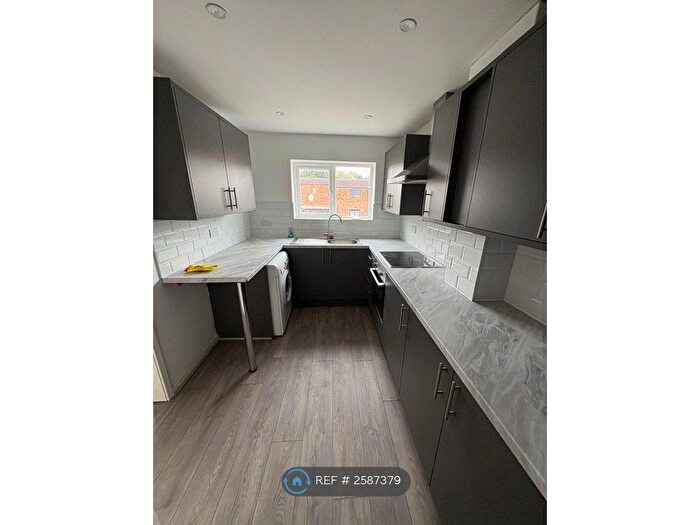 3 Bedroom Maisonette To Rent In Elm Green, Basildon, SS13