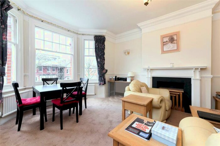 2 Bedroom Flat To Rent In Minster Road, West Hampstead, NW2