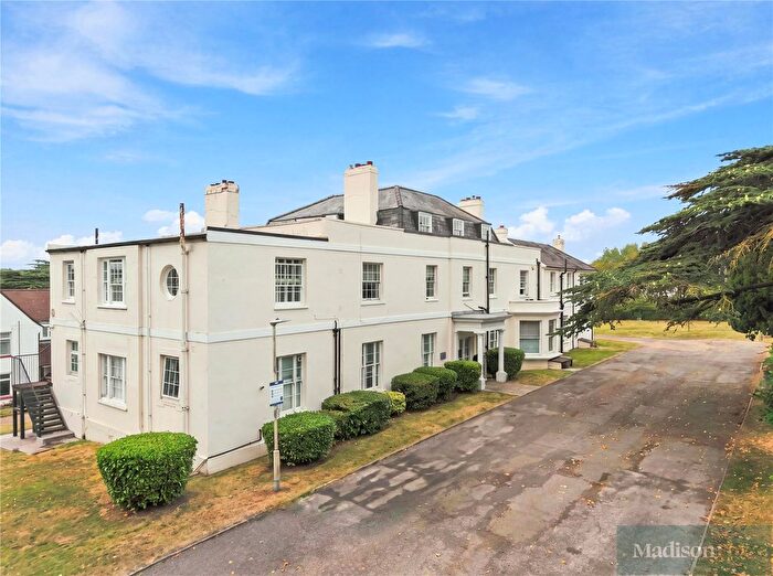 1 Bedroom Flat For Sale In Chigwell Road, Woodford Green, IG8