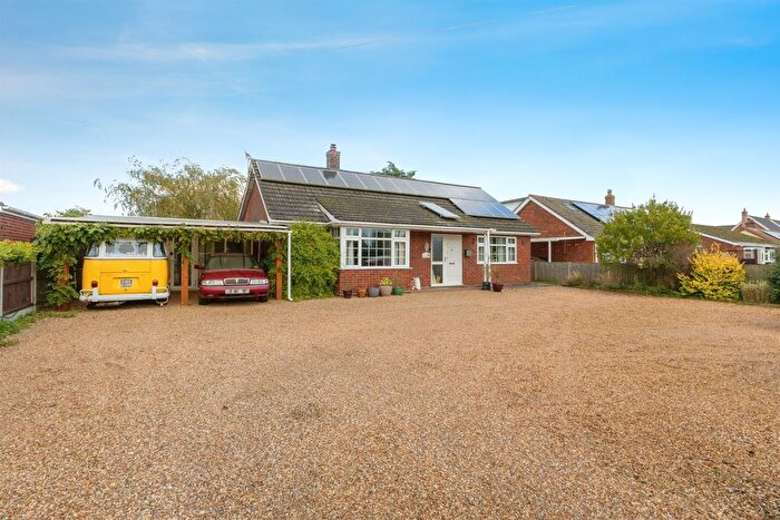 2 Bedroom Detached Bungalow For Sale In Hargham Road, Shropham, Attleborough, NR17