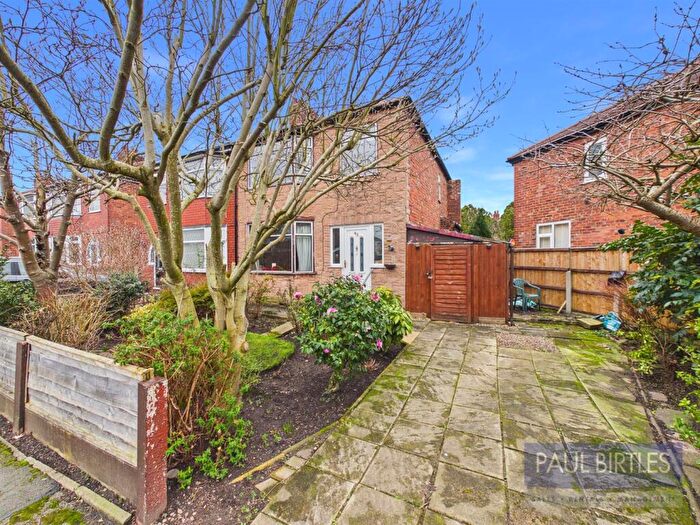3 Bedroom Semi Detached House For Sale In Woodsend Road South, Flixton, Trafford, M41