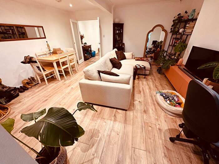 1 Bedroom Flat To Rent In Marlborough Road, London, N19