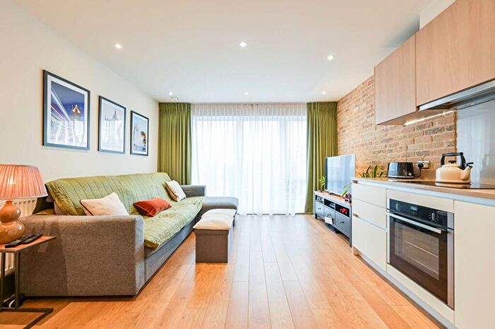 1 Bedroom Flat For Sale In Bramble Path, Tower Hamlets, London, E3