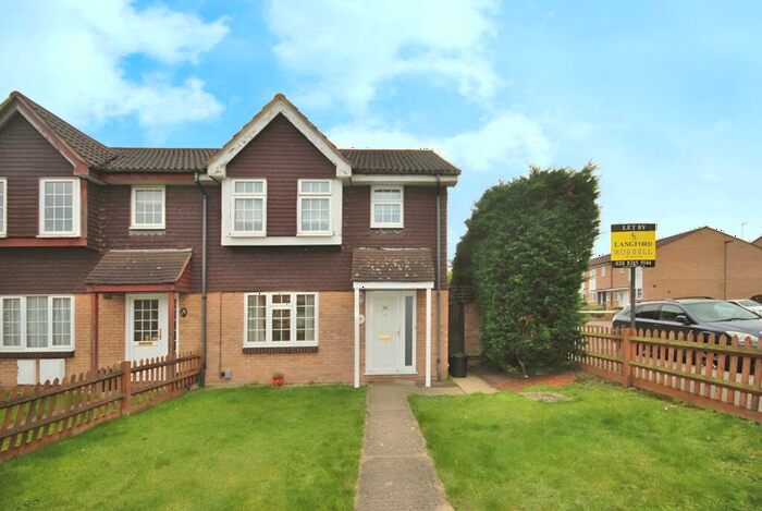 3 Bedroom End Of Terrace House To Rent In Hillside Road Bromley, BR2