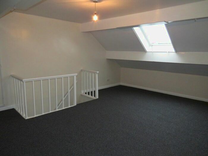 2 Bedroom Property To Rent In Birks Hall Terrace, Halifax HX1