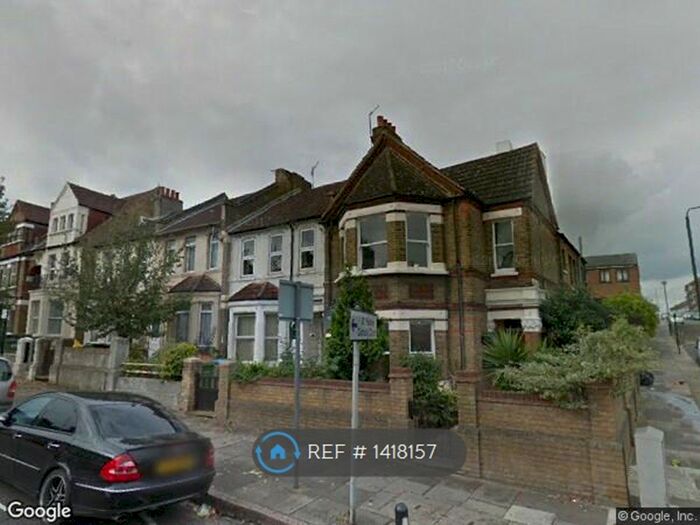 2 Bedroom Flat To Rent In Griffin Road, London, SE18