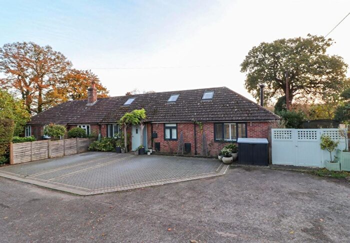 3 Bedroom Semi-Detached Bungalow For Sale In Chalky Lane, Dogmersfield, Hook, RG27