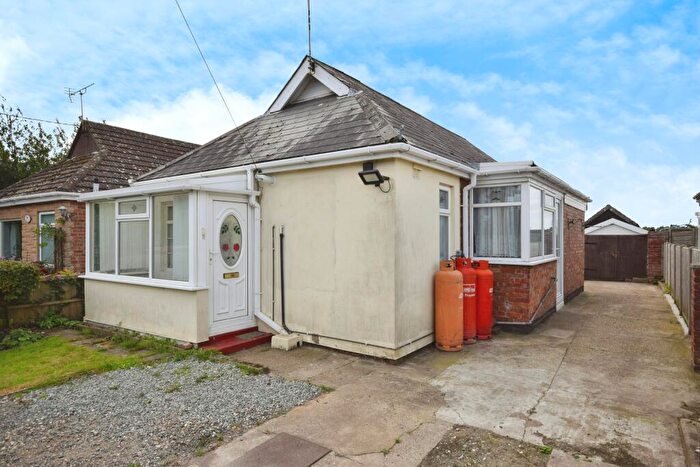 2 Bedroom Detached Bungalow For Sale In Mill Lane, Hogsthorpe, PE24