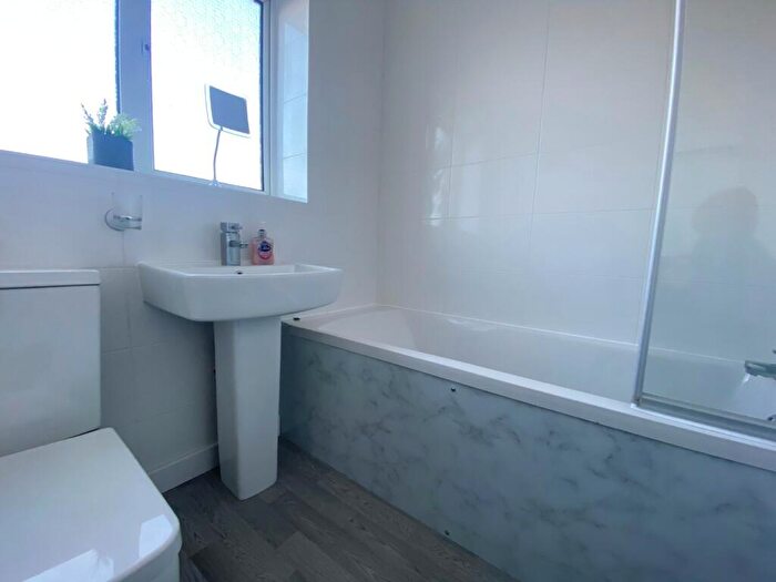 5 Bedroom Terraced House To Rent In Darwin Walk, Northampton, NN5