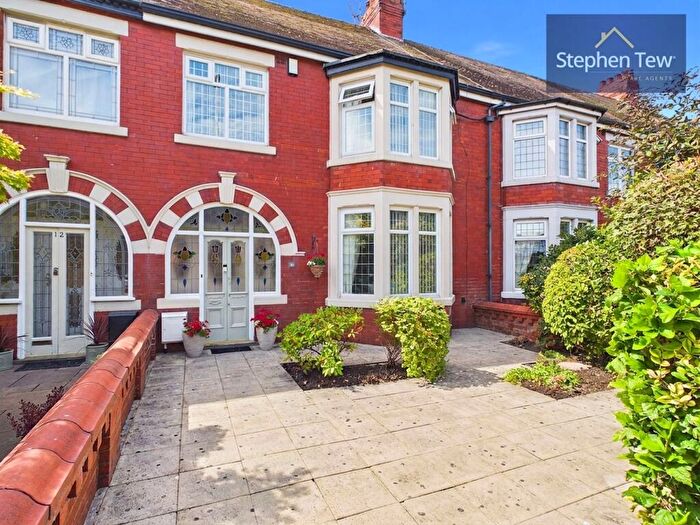 3 Bedroom Terraced House For Sale In West Park Drive, Blackpool, FY3