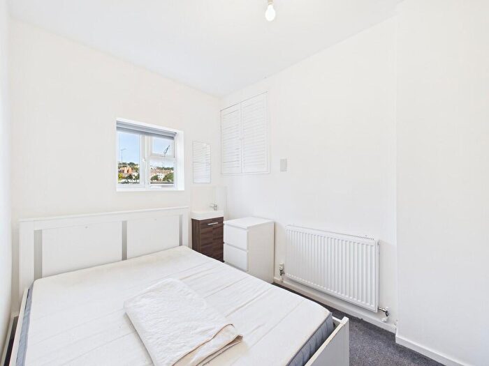 Studio To Rent In St. Martins Place, Brighton, BN2