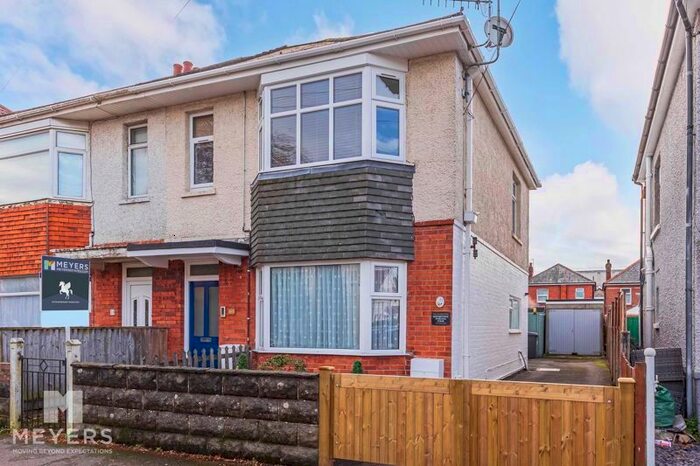 2 Bedroom Flat To Rent In Coronation Avenue, Bournemouth, BH9