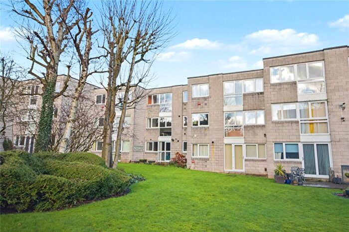 2 Bedroom Apartment For Sale In Lawns Hall Close, Leeds, West Yorkshire, LS16