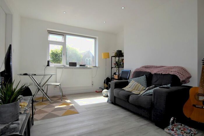 1 Bedroom Flat To Rent In Upper Tollington Park, London, N4