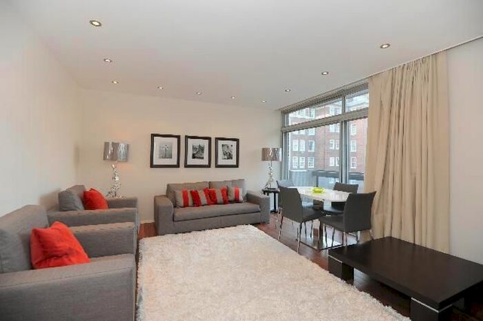 1 Bedroom Flat To Rent In Portman Square, Marylebone, London, W1H