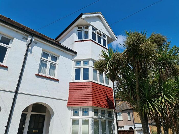 2 Bedroom Flat To Rent In Sutton Road, Southend-on-Sea, SS2