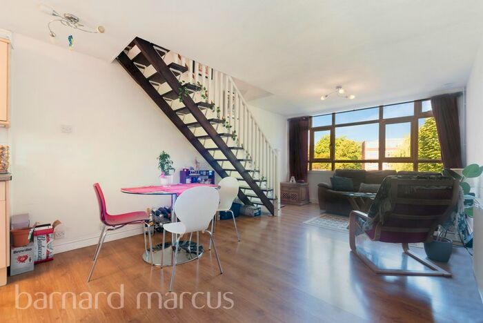 2 Bedroom Flat To Rent In Kersfield Road, London, SW15