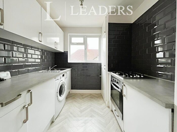 1 Bedroom Apartment To Rent In Welbeck Avenue, Hove, BN3