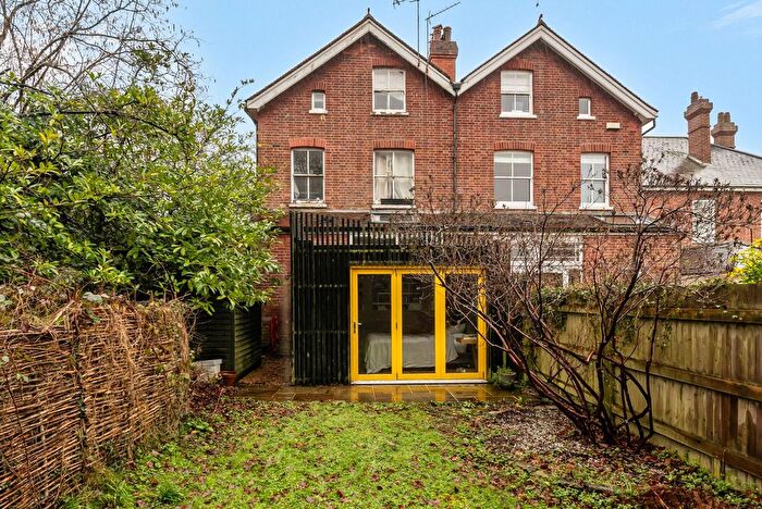 1 Bedroom Flat For Sale In Court Road, Tunbridge Wells, TN4