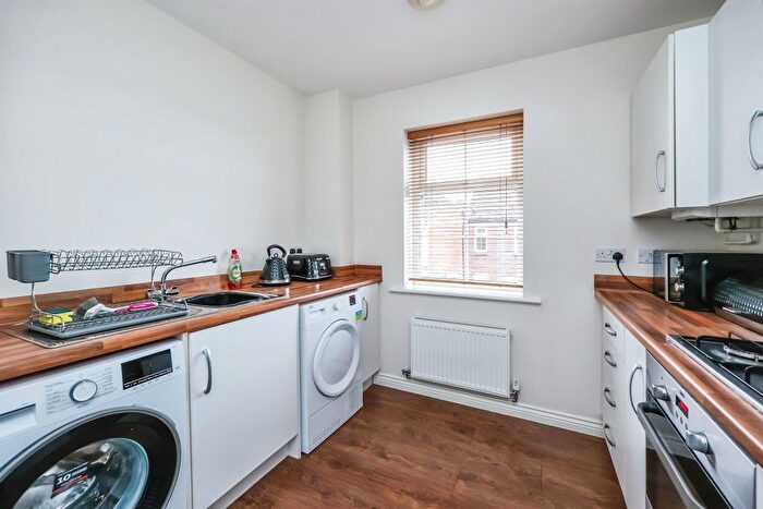 2 Bedroom Flat For Sale In Grey Meadow Road, Ilkeston, DE7