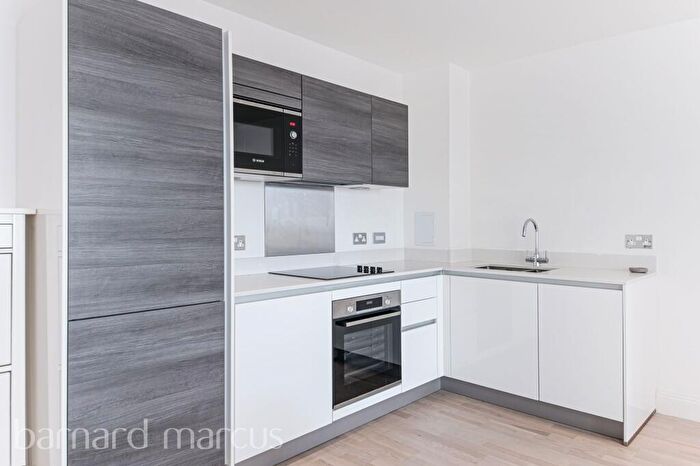 1 Bedroom Flat To Rent In Blagdon Road, New Malden, KT3