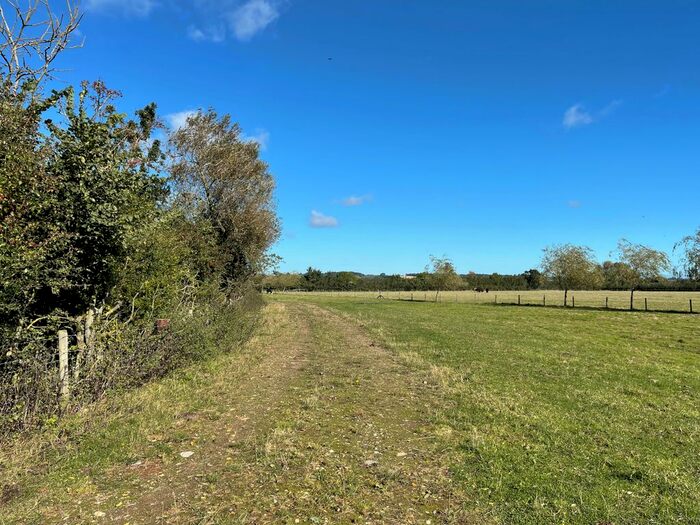 Land For Sale In Berryfields Gated Road, Buckinghamshire HP22