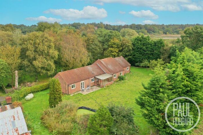 5 Bedroom Detached Bungalow For Sale In Long Acre Farm, Haddiscoe, NR31