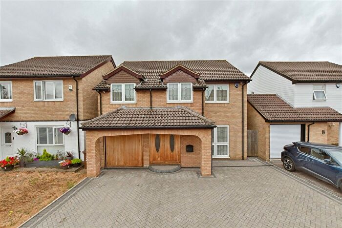 4 Bedroom Detached House For Sale In Cloisterham Road, Rochester, Kent, ME1