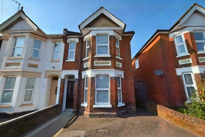 3 Bedroom House To Rent In Morris Road, Southampton, SO15
