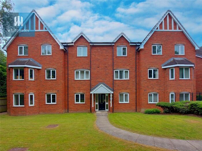 2 Bedroom Flat To Rent In Castle Mews, Pontefract, West Yorkshire, WF8