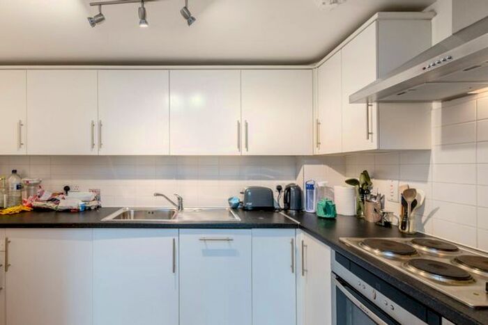 2 Bedroom Flat To Rent In St Pancras Way, Camden, London, NW1