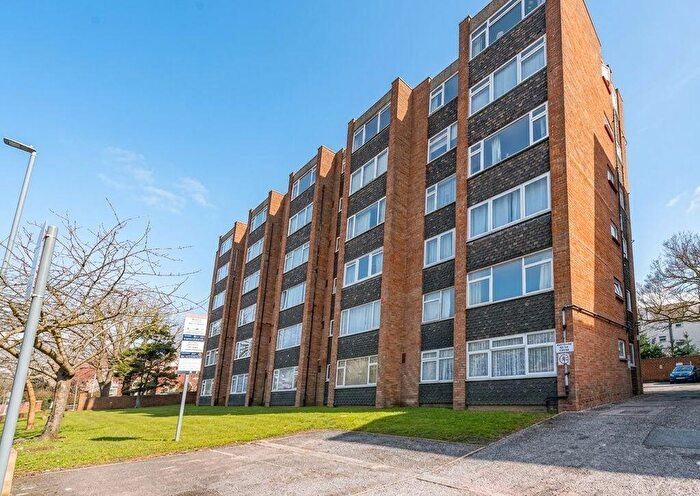1 Bedroom Apartment For Sale In Hayes Court, Victoria Road North, Southsea, PO5