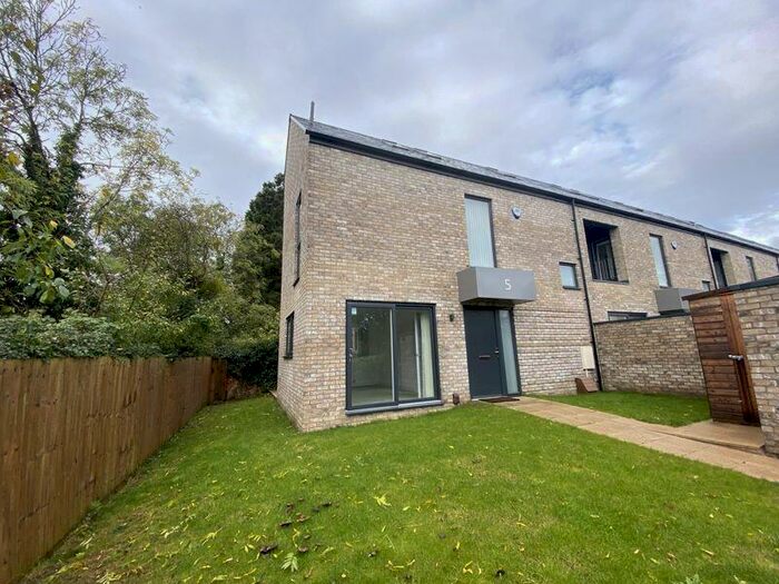 3 Bedroom End Of Terrace House To Rent In Gloucester Road, Cheltenham, GL51