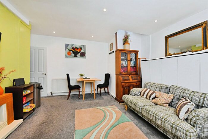 4 Bedroom Terraced House For Sale In Union Street, Plymouth, PL1