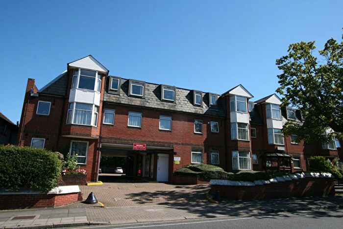 1 Bedroom Detached House For Sale In The Martins, - Preston Road, Middx, HA9